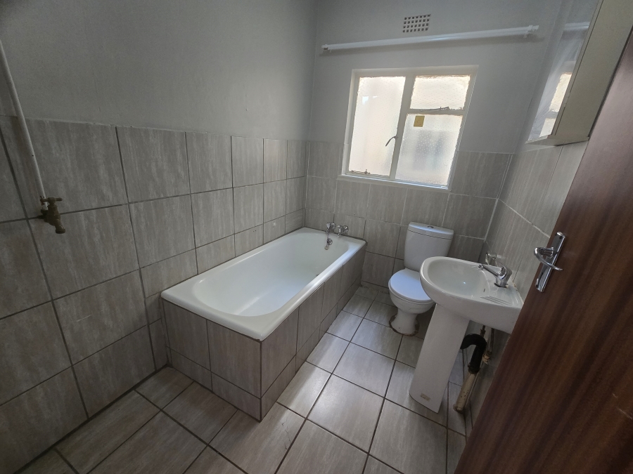 To Let 2 Bedroom Property for Rent in La Hoff North West